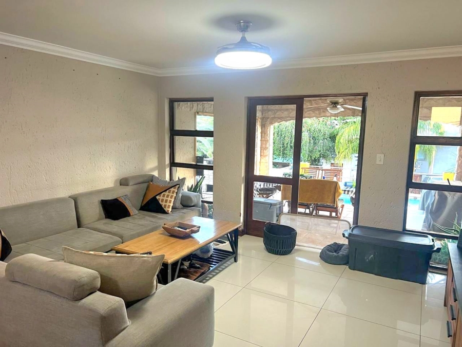 4 Bedroom Property for Sale in Caribbean Beach Club North West